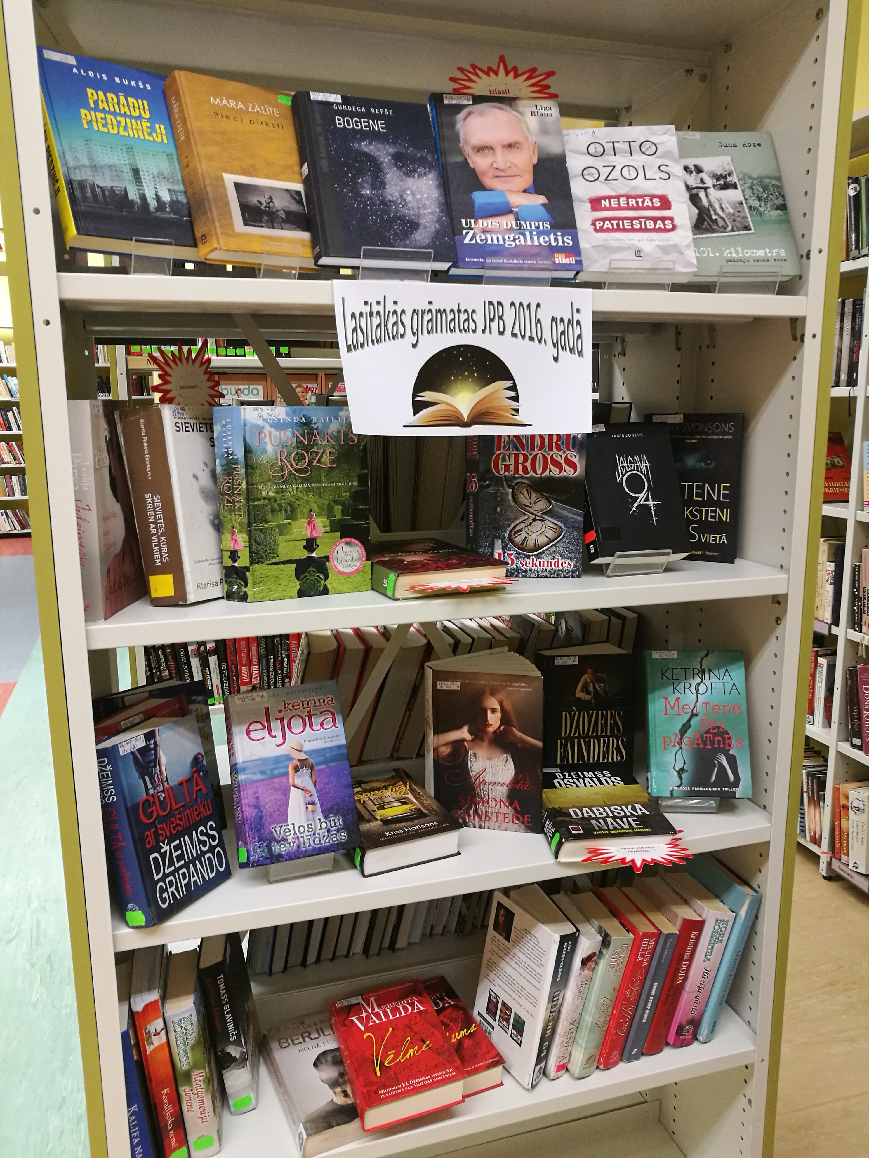 Bibliotēkā apskatāma grāmatu izstāde daiļliteratūras cienītājiem