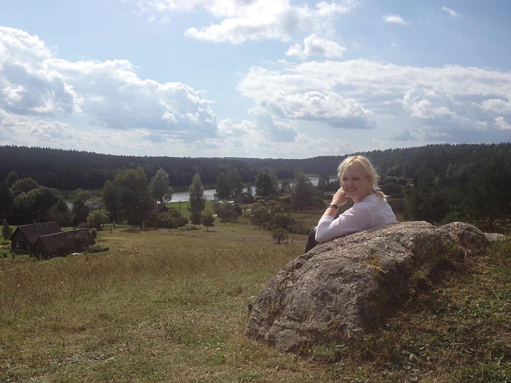 Ir kāda brīnumskaista zeme