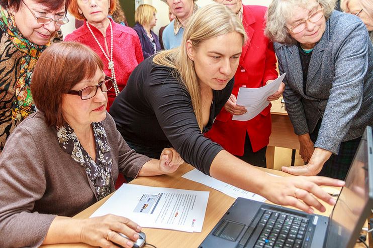 Latvijas seniori sacenšas pirmajā datorprasmju olimpiādē