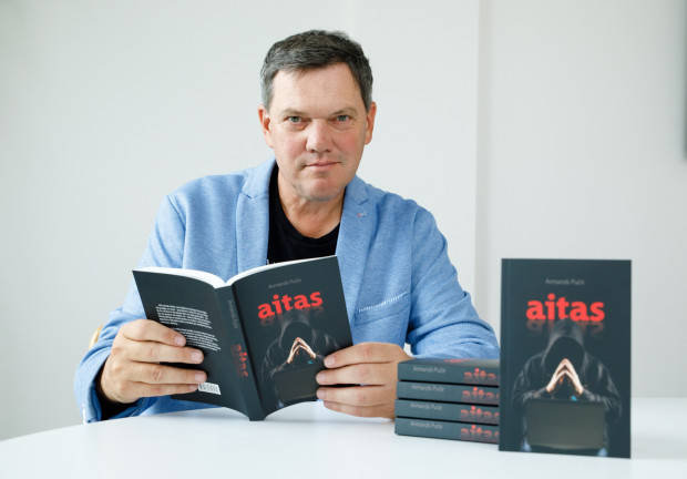 Tikšanās ar Armandu Puči Jelgavas pilsētas bibliotēkā