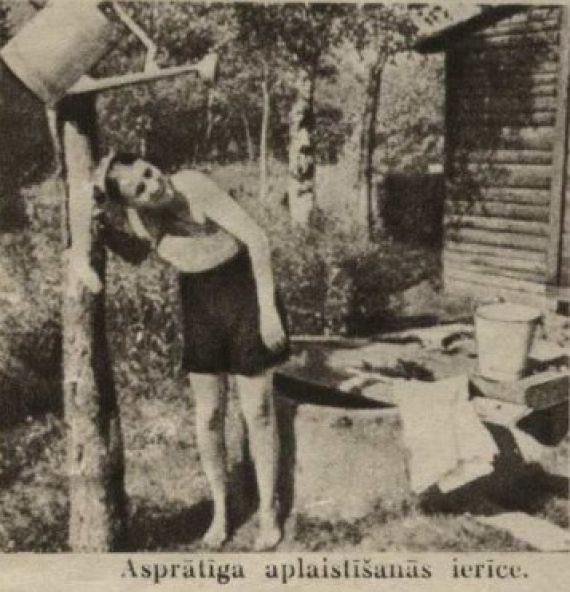 Adītas plūdmales sandalītes un jūrmalas uzvalks jeb Kamēr ārā līst lietus – ienāc bibliotēkā!