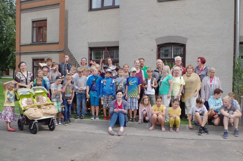 Aizvadīta Vasaras ģimenes diena Jelgavas pilsētas bibliotēkā