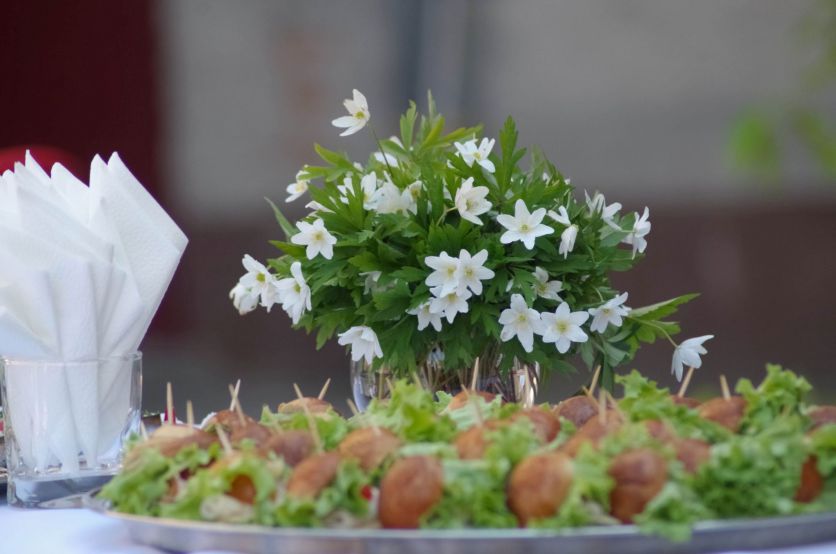 Baltā galdauta svētki