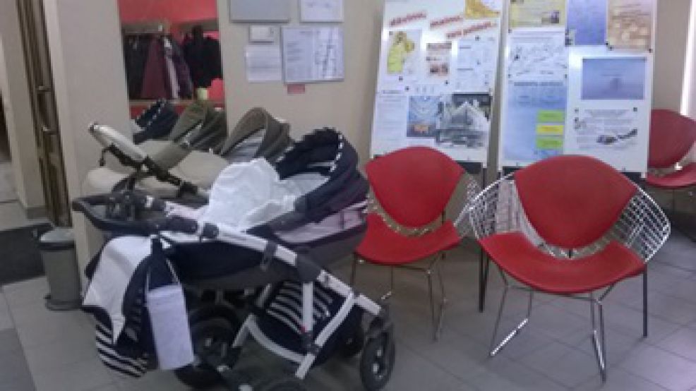 Bibliotēkā izglītojošas lekcijas jaunajiem vecākiem 