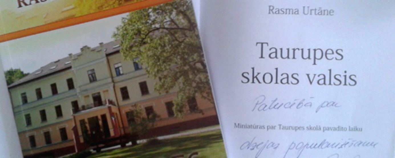 Bibliotēka saņem R.Urtānes jauno grāmatu