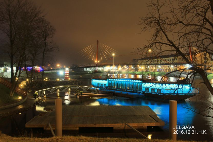 Dāvana bibliotēkai un Latvijai –  Jelgava Harija Krūzes fotogrāfijās