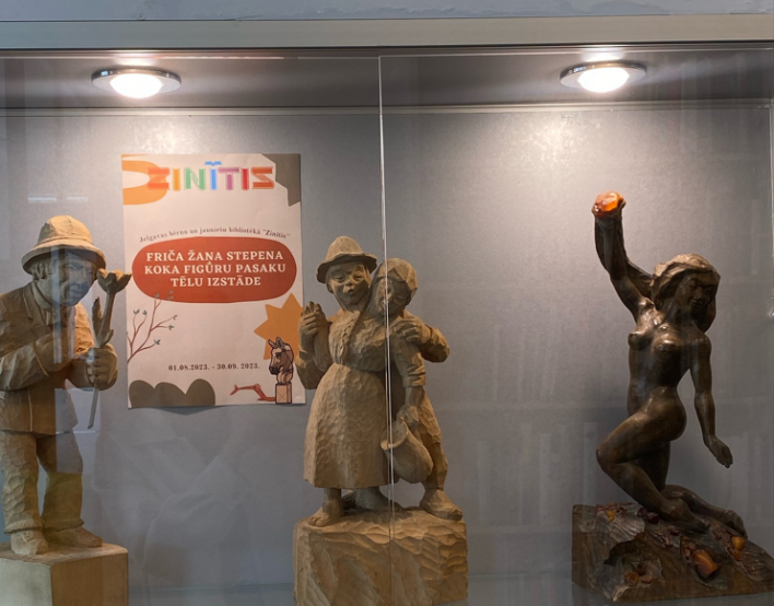 Friča Žaņa Stepena koka figūru pasaku tēlu izstāde