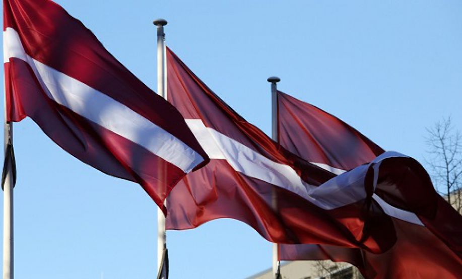 Jelgavas pilsētas bibliotēkas aicina savus lasītājus ar ģimenēm pavadīt kopā Patriotu dienu