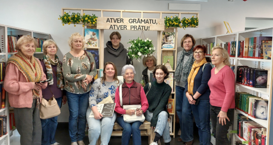 Jelgavas Pilsētas bibliotēkas lasītāju klubiņš sezonu noslēdz ar ekskursiju