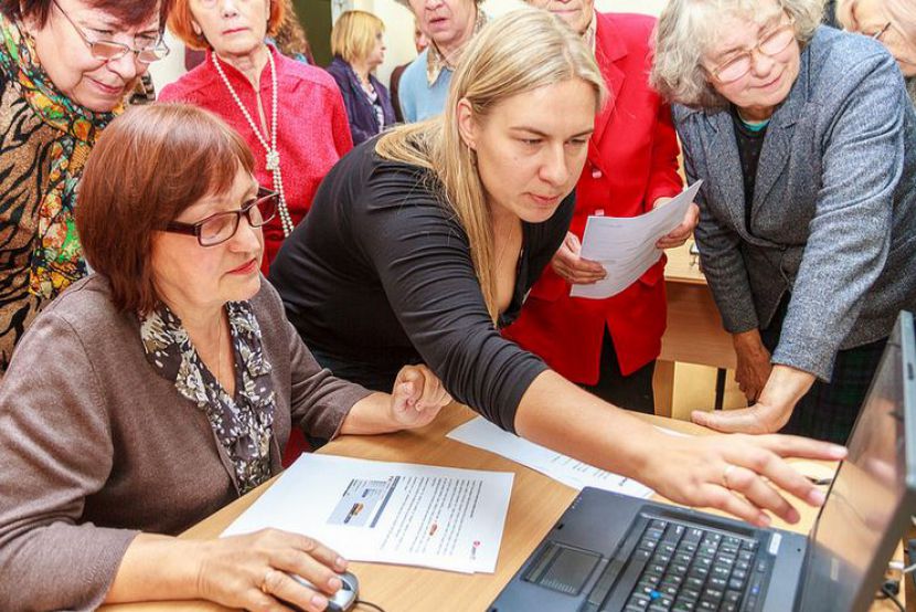 Latvijas seniori sacenšas pirmajā datorprasmju olimpiādē