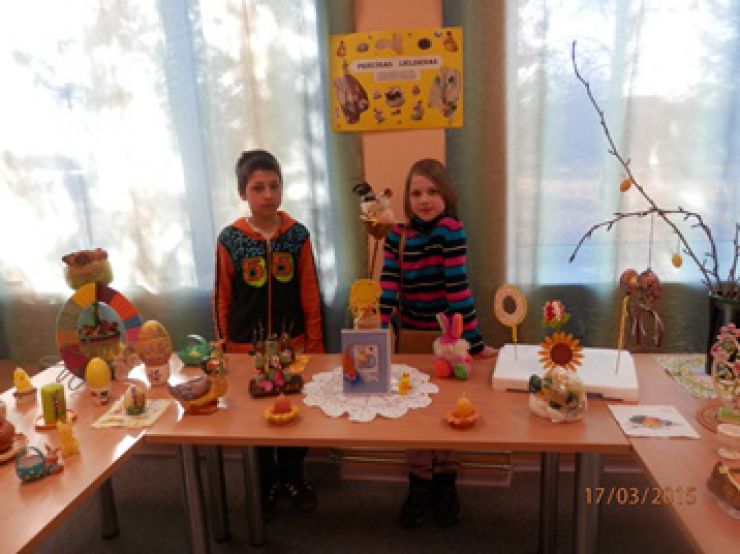 Lieldienu noskaņas Dzirnieku bibliotēkā