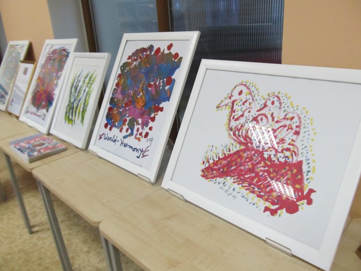 „Māksla, kas strāvo no jaunrades avota” 