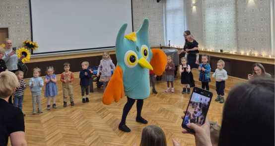 “Mazo pūcēnu skoliņas” absolventi svin savu izlaidumu