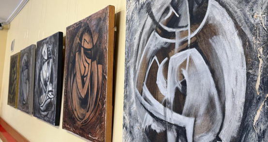 Pilsētas bibliotēkā – Raita Junkera gleznu personālizstāde “Domāt, redzēt, radīt” 