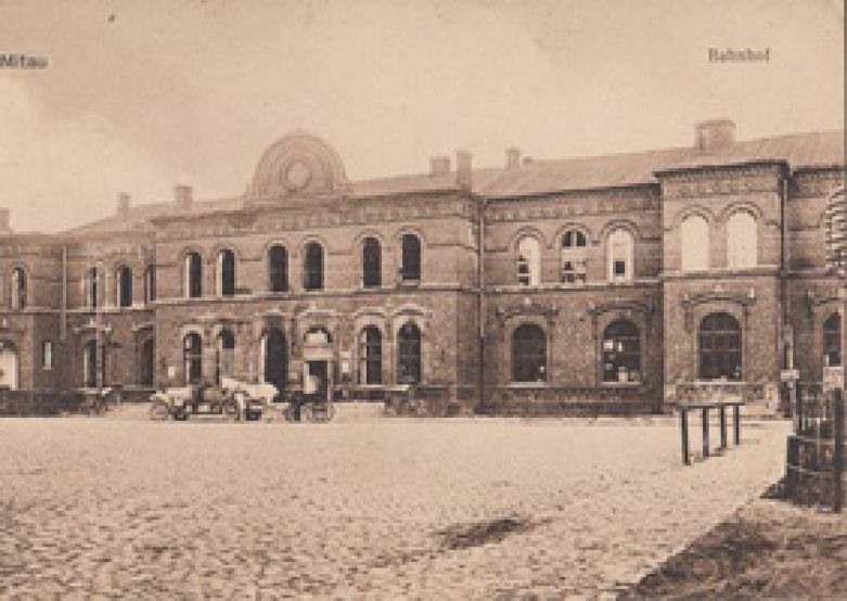 SENĀ JELGAVA rakstos un attēlos