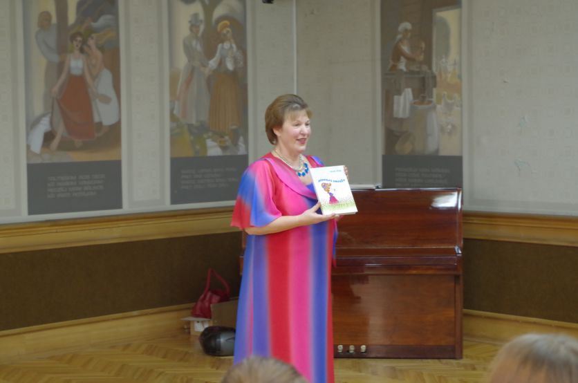 Tev skūpstu neizdzēst no lūpām