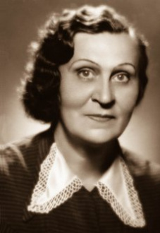 Emma Ezeriņa